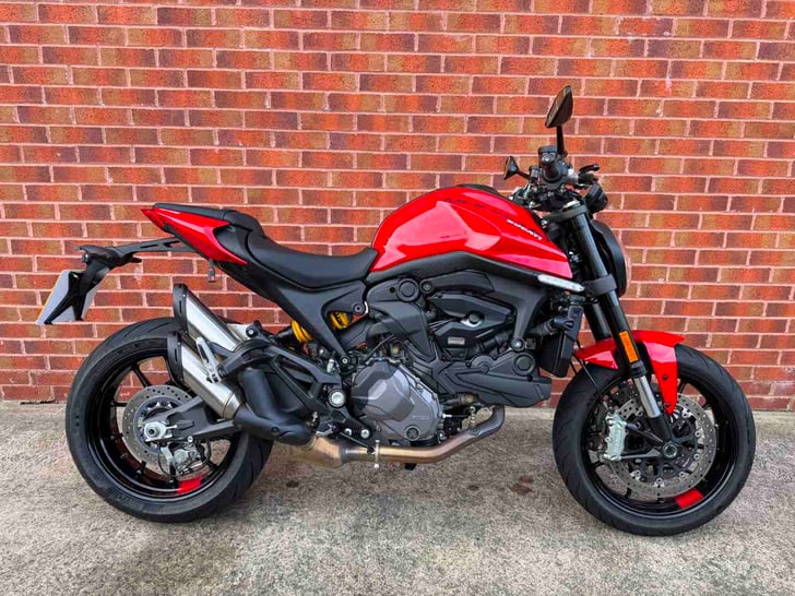 Ducati MONSTER