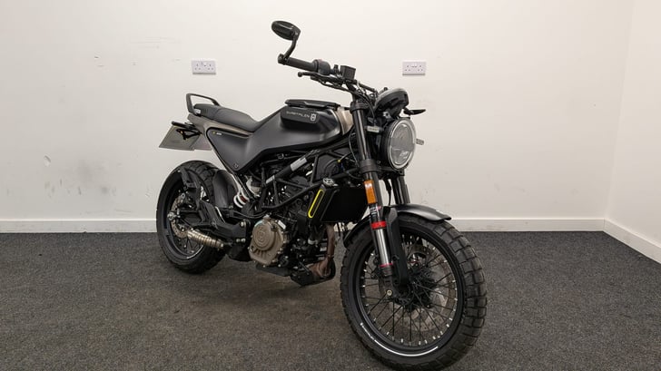 Husqvarna SVARTPILEN 125