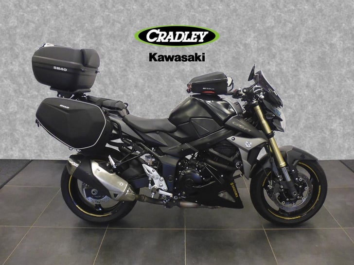 Suzuki GSR750
