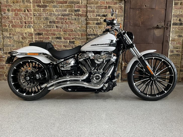 Harley-Davidson SOFTAIL FXBR BREAKOUT
