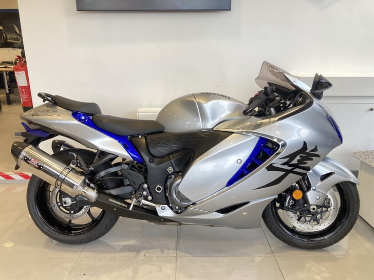 SUZUKI GSX1300R HAYABUSA