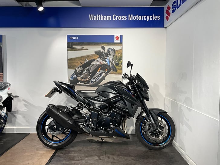 Suzuki GSX-S750