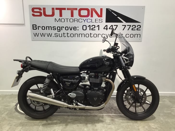 TRIUMPH SPEED TWIN 900