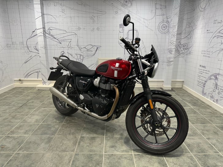 Triumph STREET TWIN