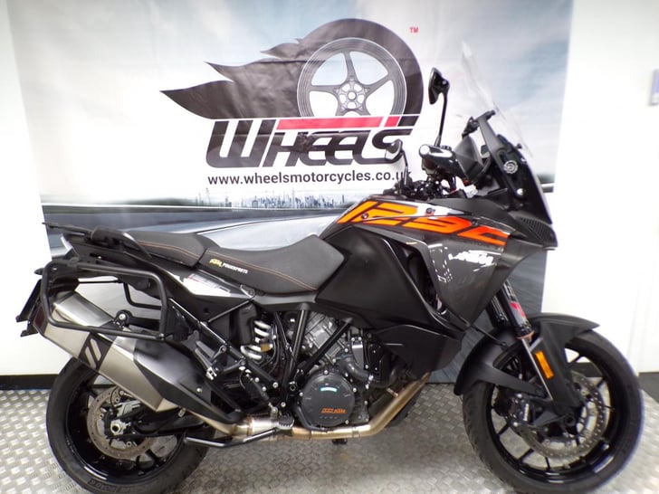 KTM 1290 SUPER ADVENTURE 
