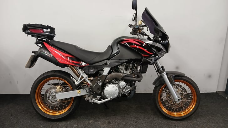 Aprilia PEGASO 650