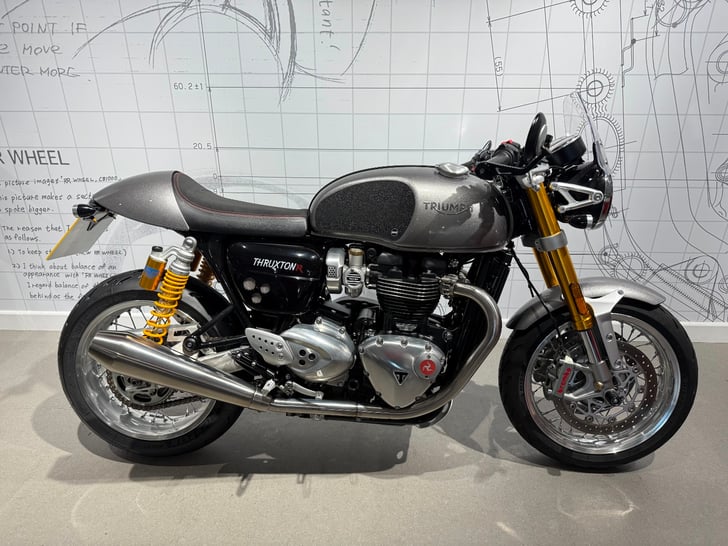 Triumph THRUXTON 1200 R