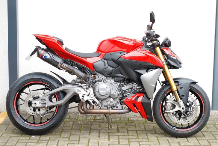 Ducati V2 STREETFIGHTER S 