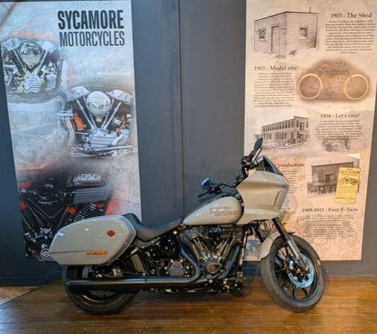 Harley-Davidson SOFTAIL 1923 FXLRST LOW RIDER ST