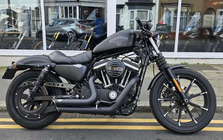 Harley-Davidson SPORTSTER XL883N IRON