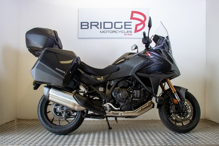 Honda NT1100 DCT Electronic Suspension