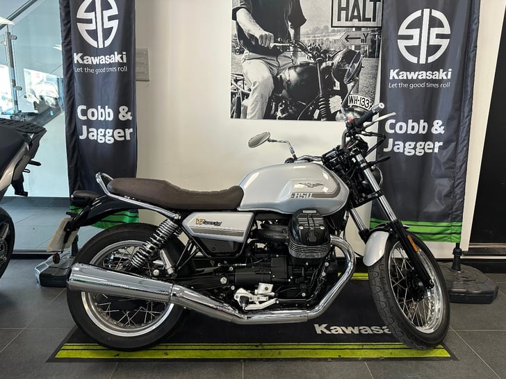 Moto Guzzi V7 SPECIAL 850