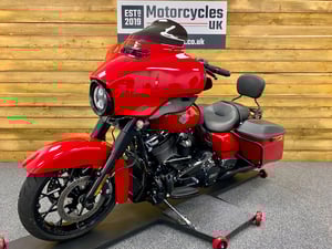 Used Harley-Davidson FLHXS TOURING FLHXS STREET GLIDE SPECIAL for sale in Swindon | Image 3