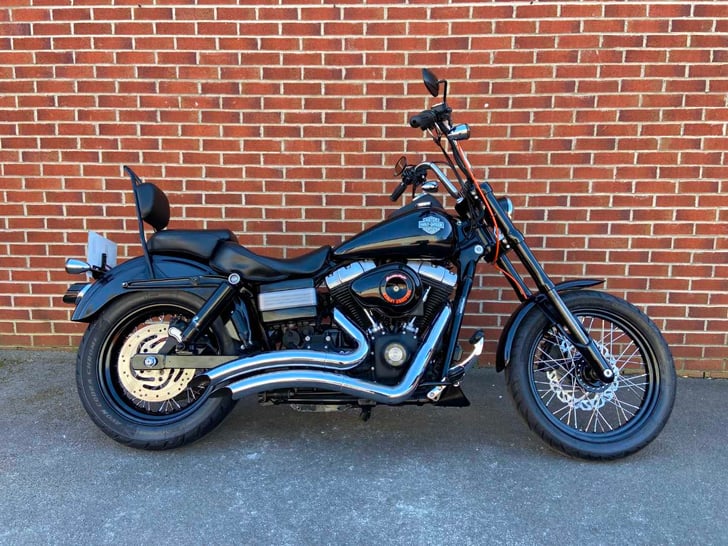 HARLEY-DAVIDSON FXDBI DYNA STREET BOB 