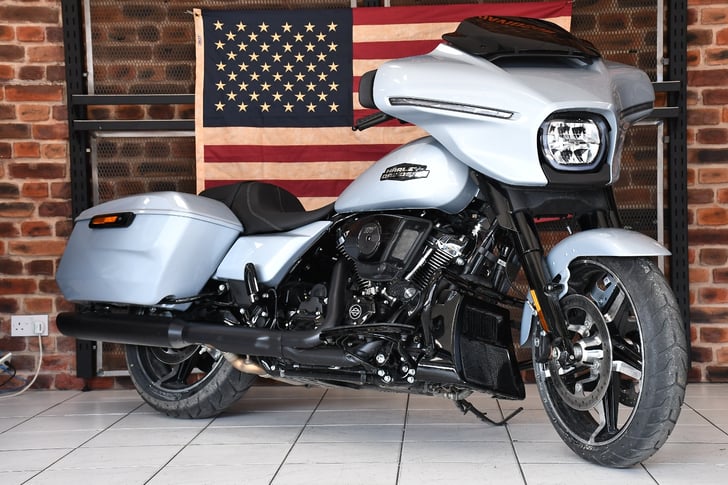 Harley-Davidson TOURING FLHX STREET GLIDE