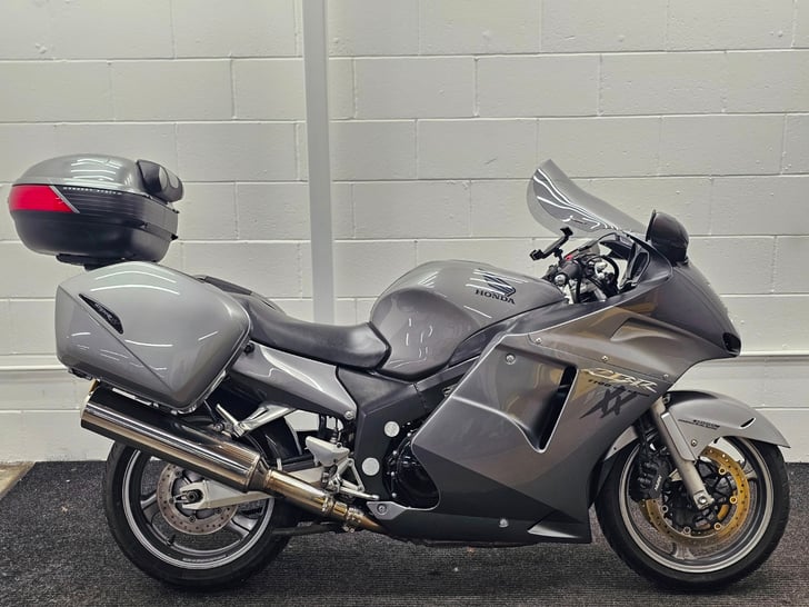 Honda CBR1100XX SUPER BLACKBIRD