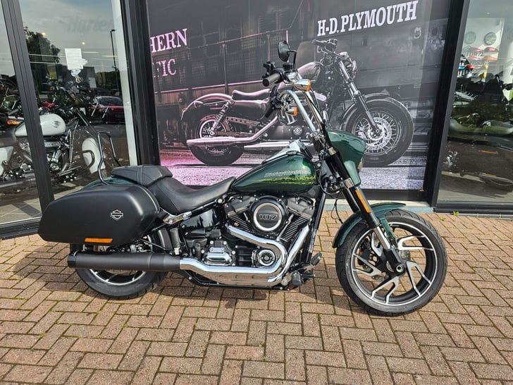 Harley-Davidson SOFTAIL 1750 SPORT GLIDE (COLOUR)