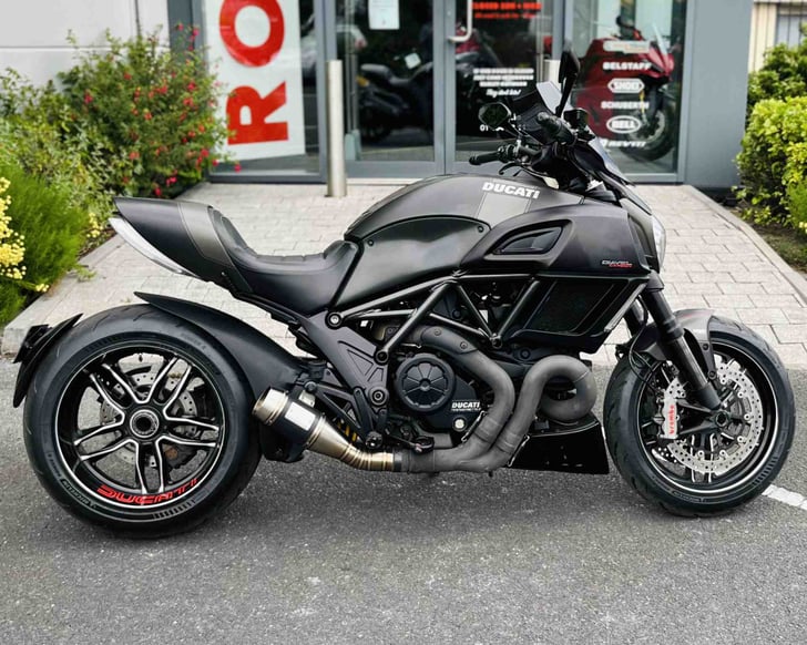 Ducati MONSTER 796