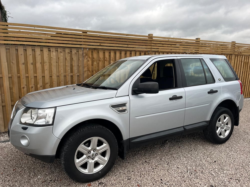 Used Land Rover FREELANDER 2 FREELANDER 2 2.2 TD4 GS AUTO 4WD EURO 4 5DR for sale in Chesterfield