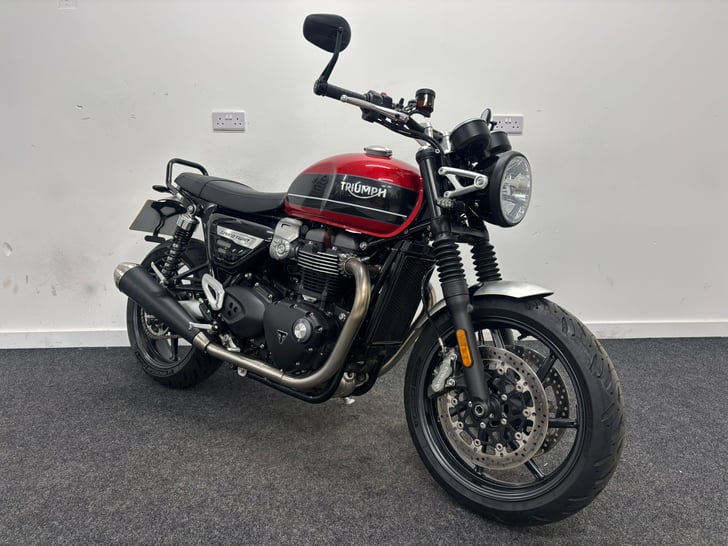 Triumph SPEED TWIN 1200