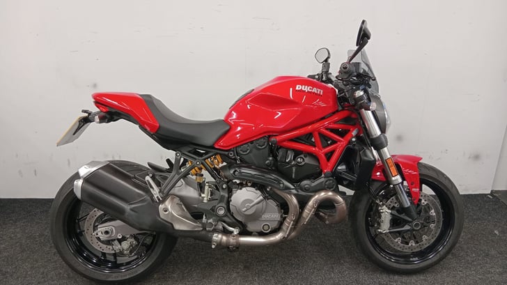 Ducati MONSTER 821