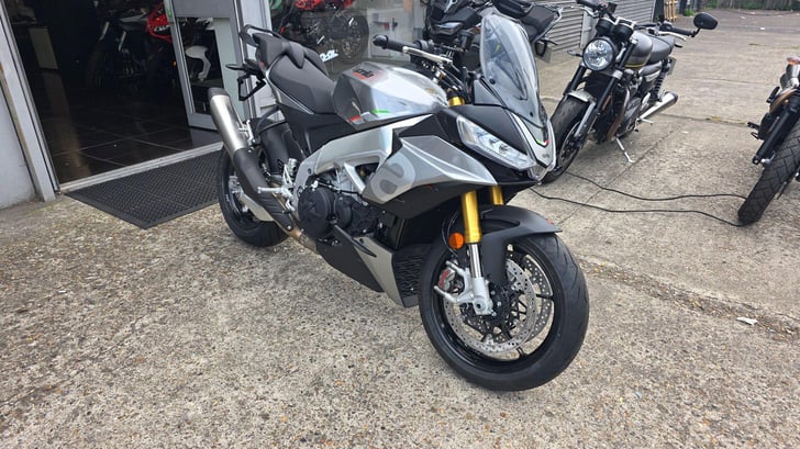 Aprilia TUONO 1100 V4 