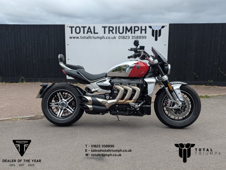 TRIUMPH ROCKET 3 GT