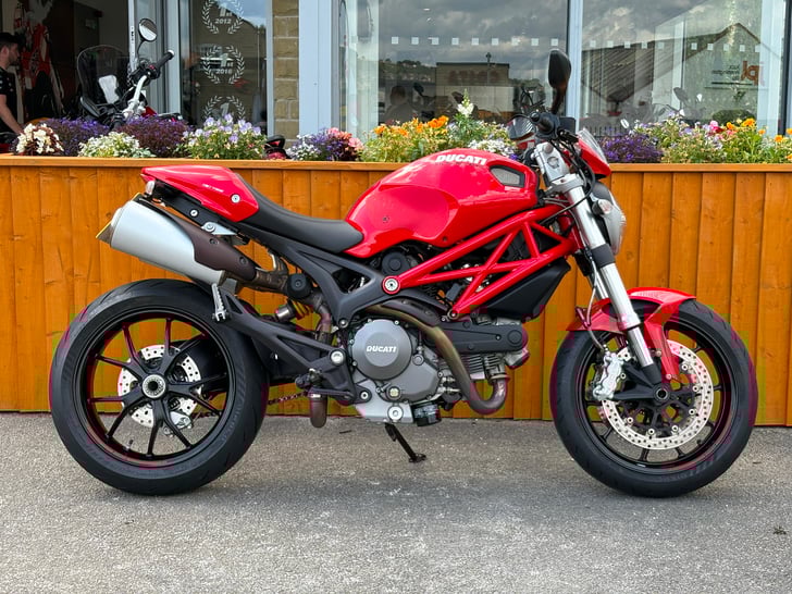 Ducati MONSTER 796