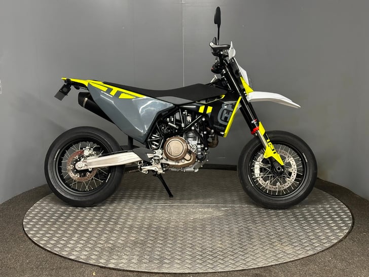 Husqvarna 701 SUPERMOTO