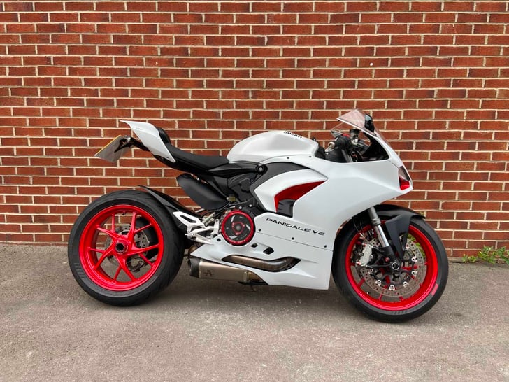 Ducati PANIGALE V2