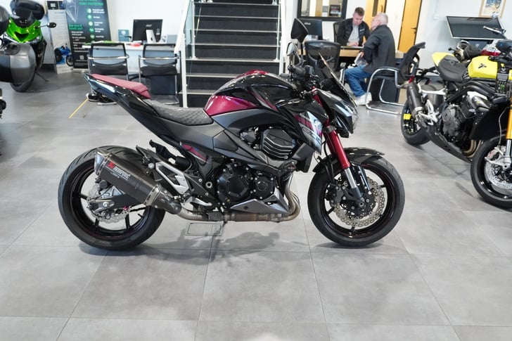 Kawasaki ZR800