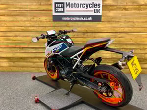 Used KTM 125 DUKE ABS 125 DUKE ABS for sale in Swindon | Image 3