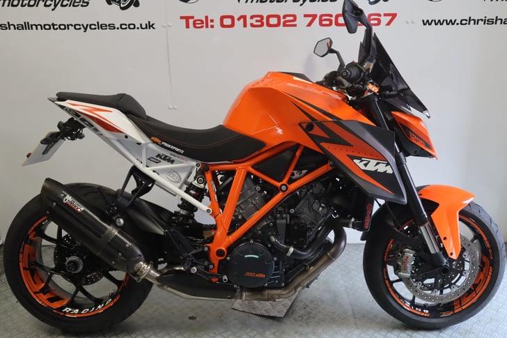 KTM 1290 SUPER DUKE R