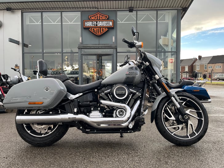 Harley-Davidson SOFTAIL FLSB SPORT GILDE
