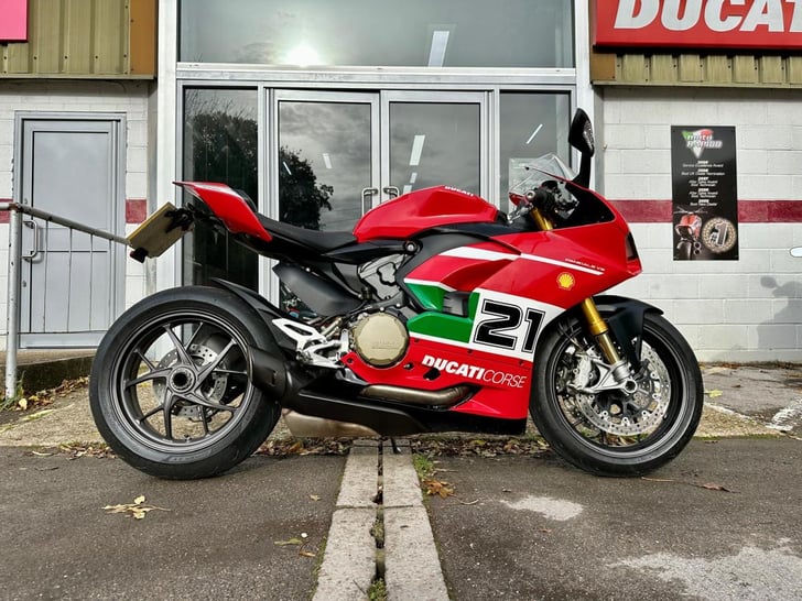Ducati PANIGALE V2 BAYLISS 