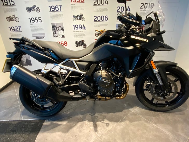 Suzuki V-STROM 800RE