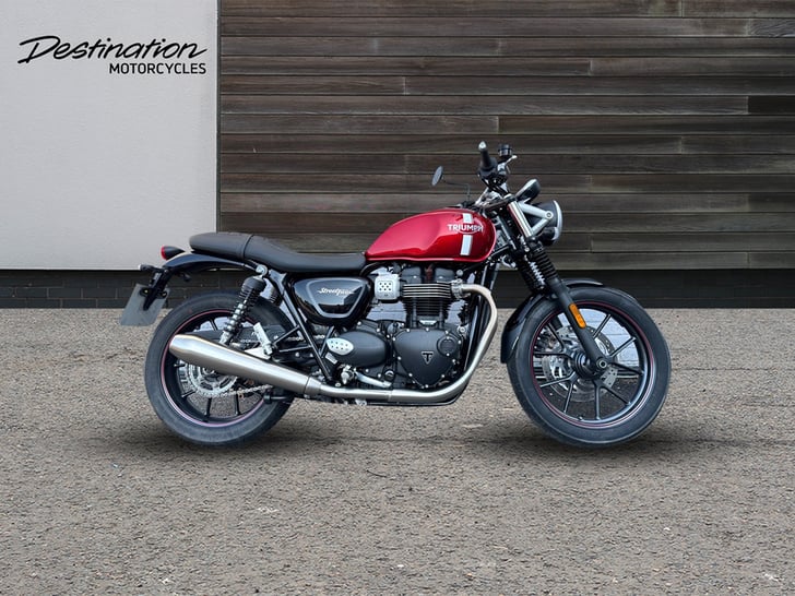 TRIUMPH STREET TWIN