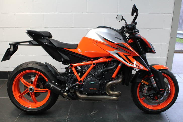 KTM 1290 SUPER DUKE R