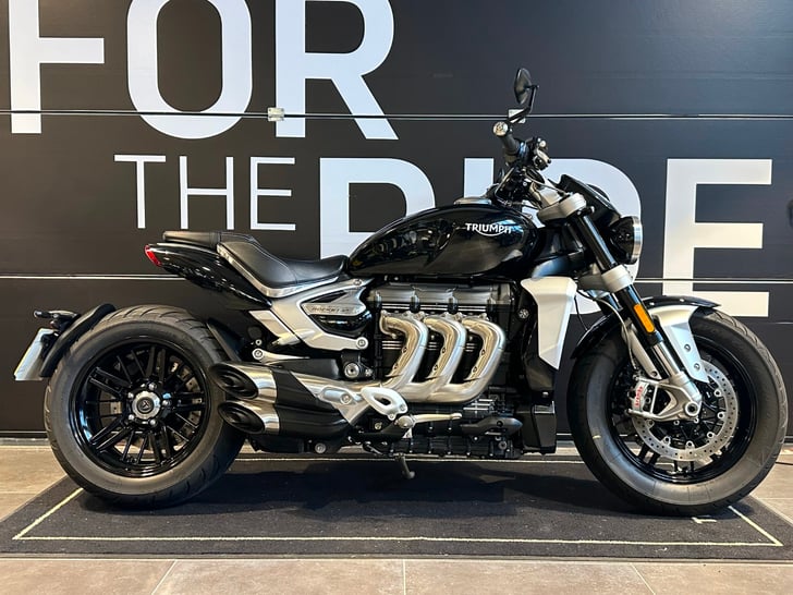 Triumph rocket deals 3 r price