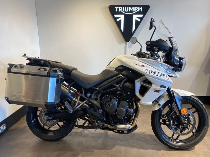 TRIUMPH TIGER 800 XRX