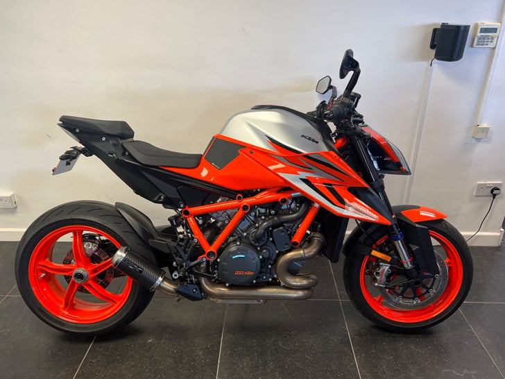 KTM 1290 SUPER DUKE R R EVO