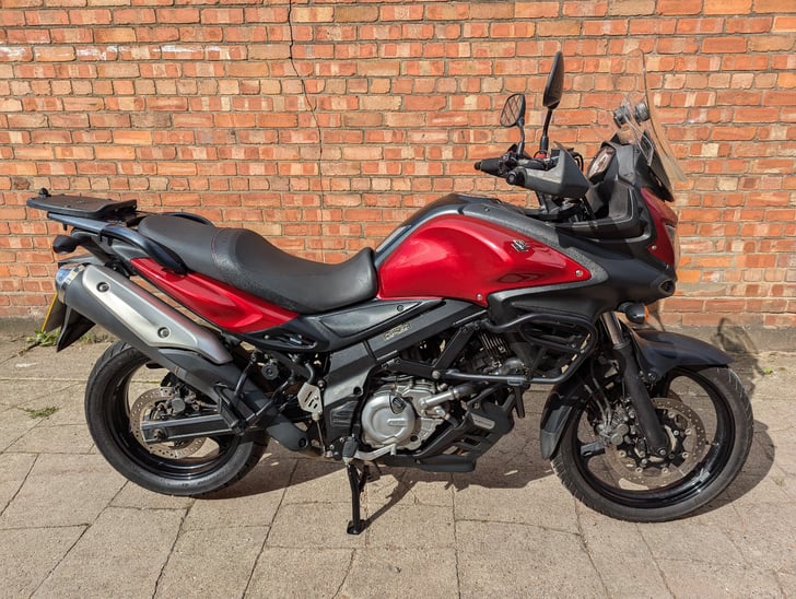 Suzuki V-STROM 650