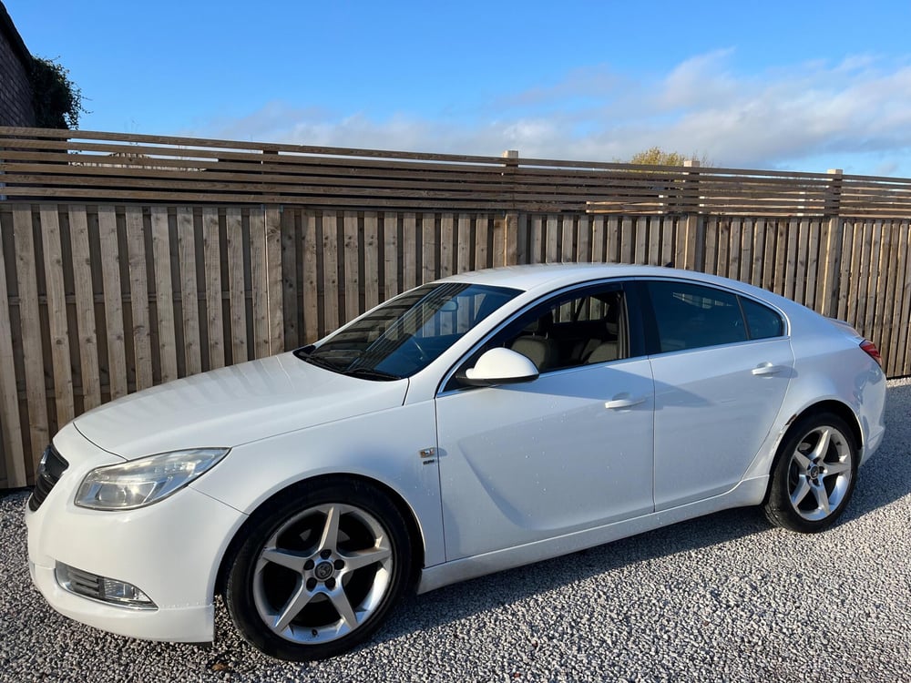 Used Vauxhall INSIGNIA INSIGNIA 2.0 CDTI ECOFLEX SRI VX LINE NAV EURO 5 (S/S) 5DR for sale in Chesterfield