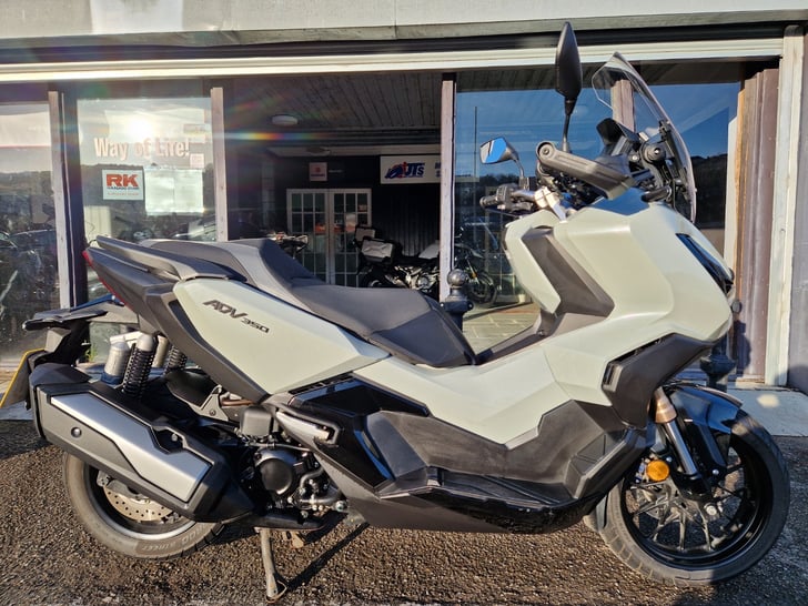 Honda ADV 350