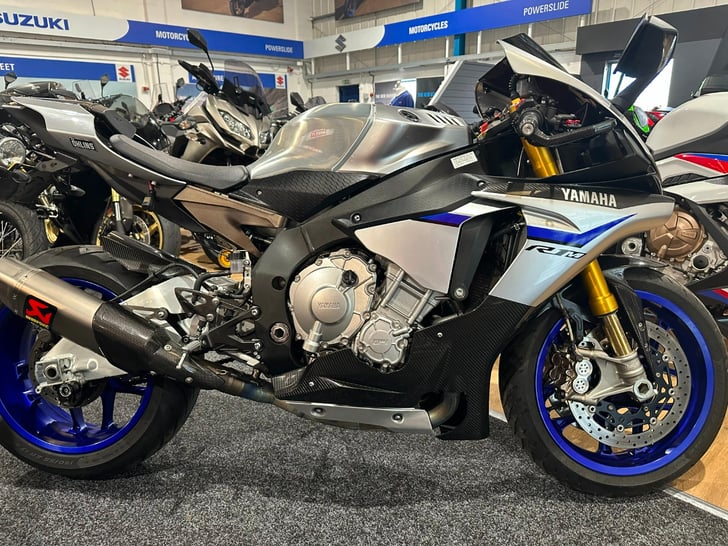 Yamaha YZF-R1M