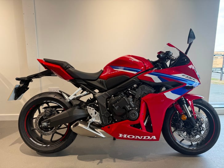 Honda CBR650R E-Clutch
