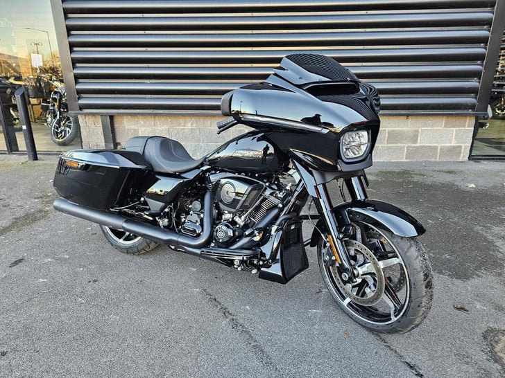 Harley-Davidson STREET GLIDE 117 
