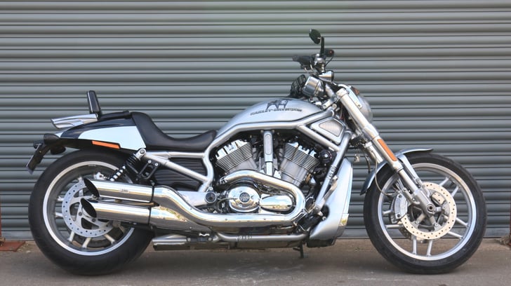 Harley-Davidson V-ROD VRSCDX 10TH ANNIVERSARY