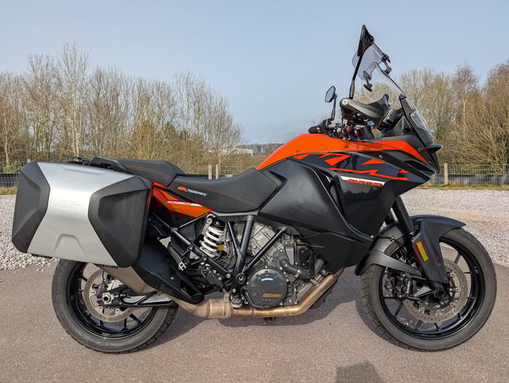 KTM 1090 ADVENTURE