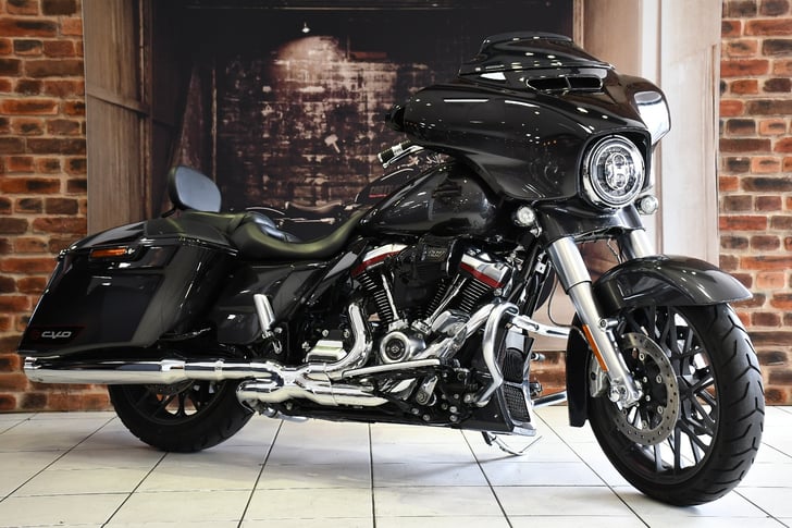 Harley-Davidson CVO FLHXSE STREET GLIDE